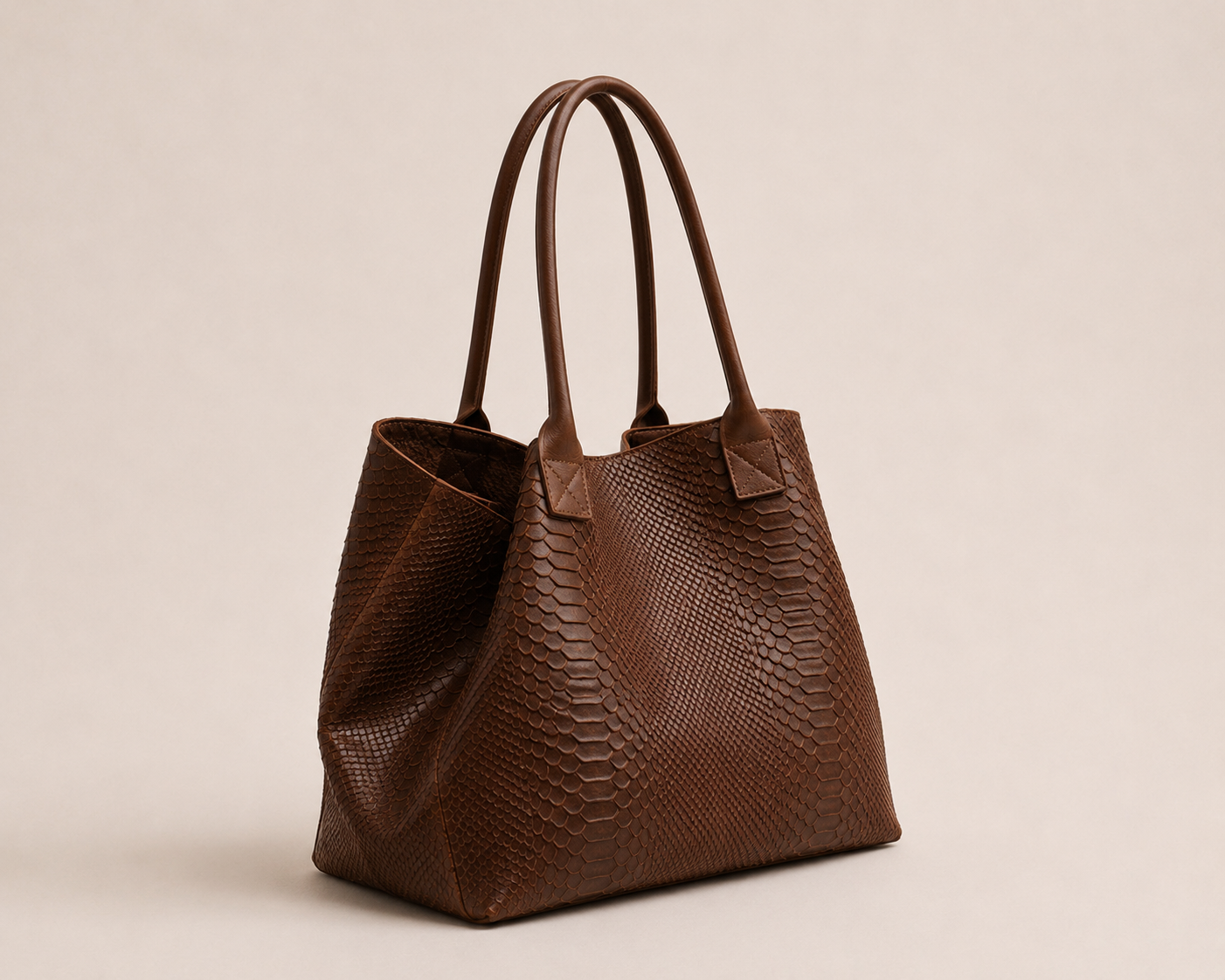 Lola bag python-embossed leather grain detail